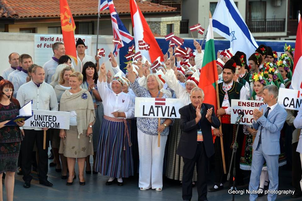 Madarām – zelta medaļa VIII pasaules Folkloras čempionātā Bulgārijā